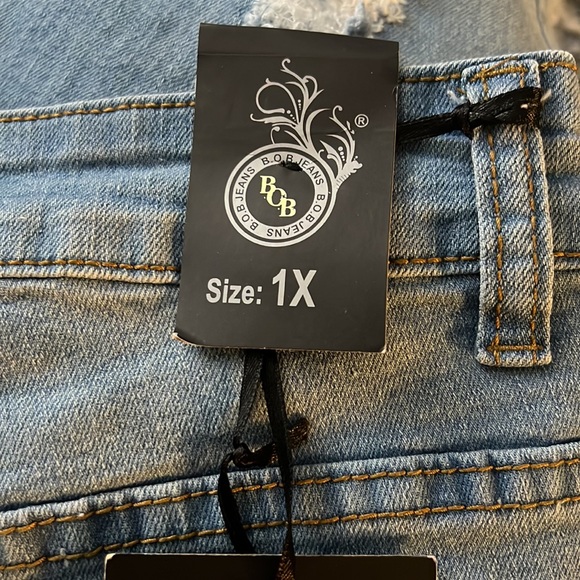 Clam Digger Length Jean - Picture 10 of 10